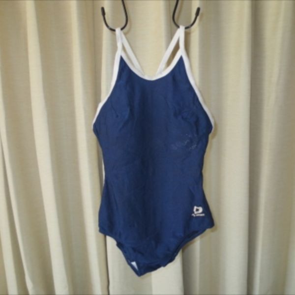 No.13 <asics>スク水 中古　サイズ 130　☆彡